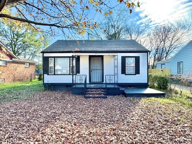 Photo - 2071 Hubert Ave House