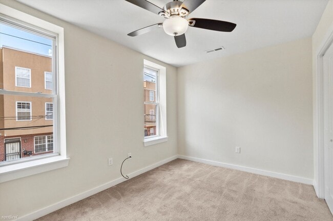 Building Photo - 3 br, 2 bath Duplex - 1947 N 18th St Unit 2