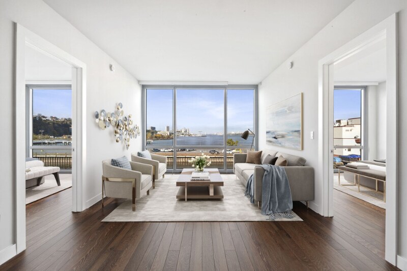 Primary Photo - 700 Harbor Blvd