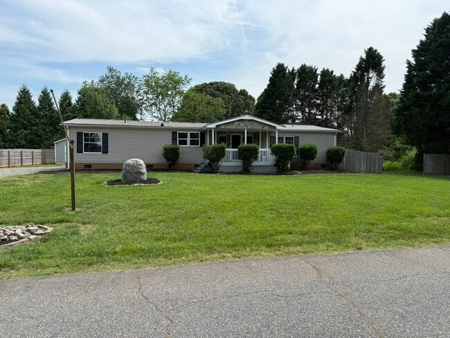 House Front - 1489 Kelley Ct