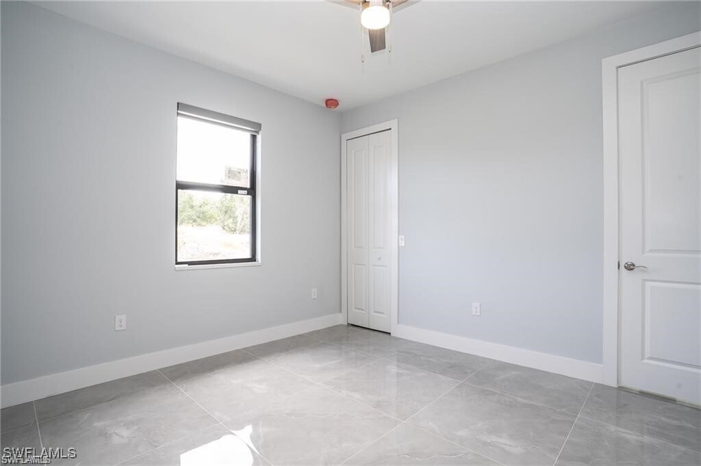 Foto del edificio - 347 SW 24th Pl