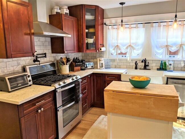 kitchen - 1106 Echo Park Ave