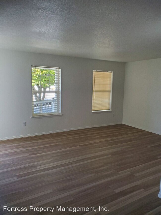 Foto del edificio - 8407 NE Russell St