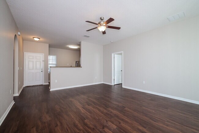 Building Photo - 2220 Paria Ln