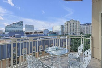 Building Photo - 3225 Turtle Creek Blvd