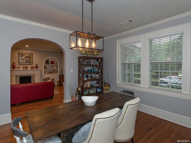 Foto del edificio - 3117 Cloverdale Rd
