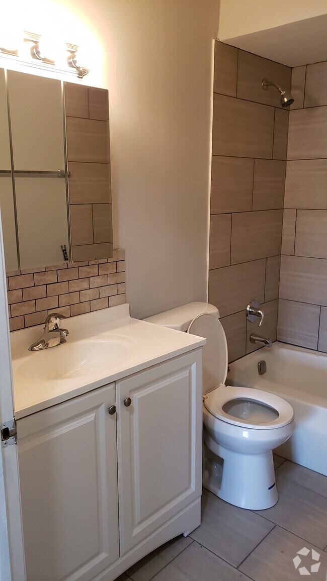 Apartments For Rent in Elmwood Park, IL 42 Rentals