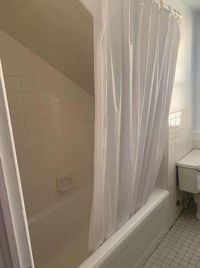 Baño - 283 Mile Square Rd