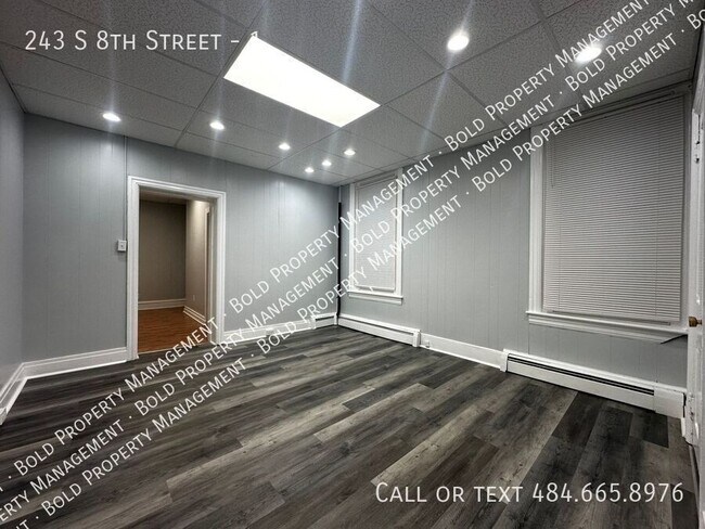 Foto del edificio - 243 S 8th St