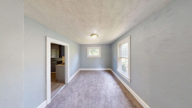 Foto del edificio - Coming soon- Close to downtown- 3 bedroom in Mansfield