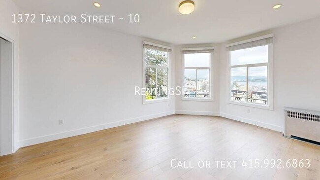 Foto del edificio - Spacious 4 Bed/3 Bath Apartment in Prime L...