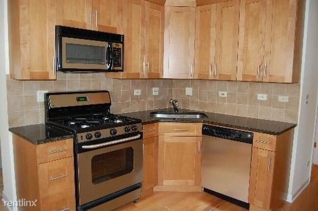 Building Photo - 3601 W Le Moyne St