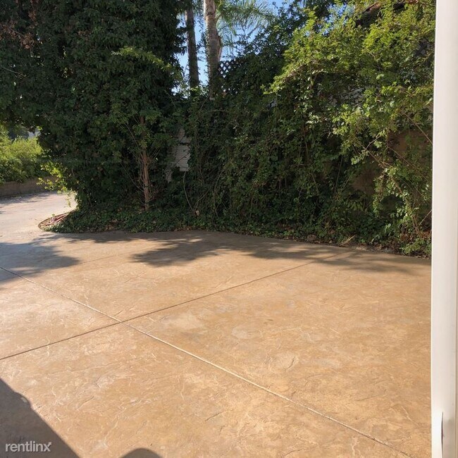 Building Photo - 1 br, 1 bath Apartment - 26462 Loma Verde