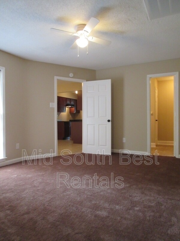 Building Photo - 3708 Wax Myrtle Dr