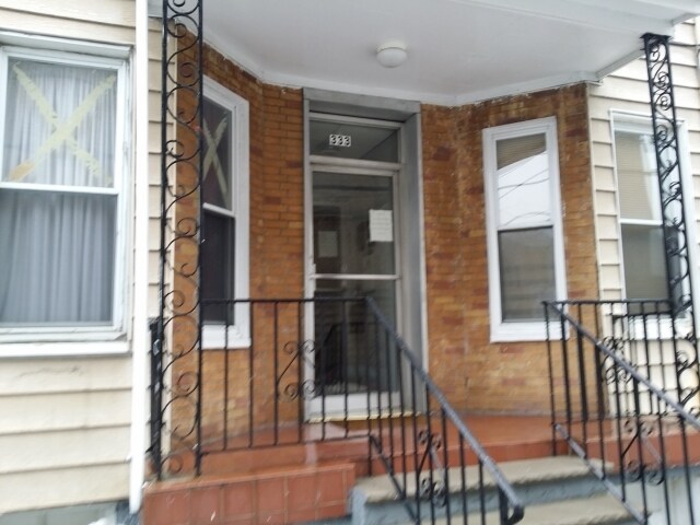 Entrada principal - 333 47th St