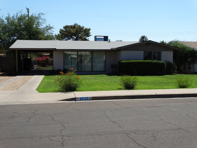 Building Photo - 4202 N 5th Ave