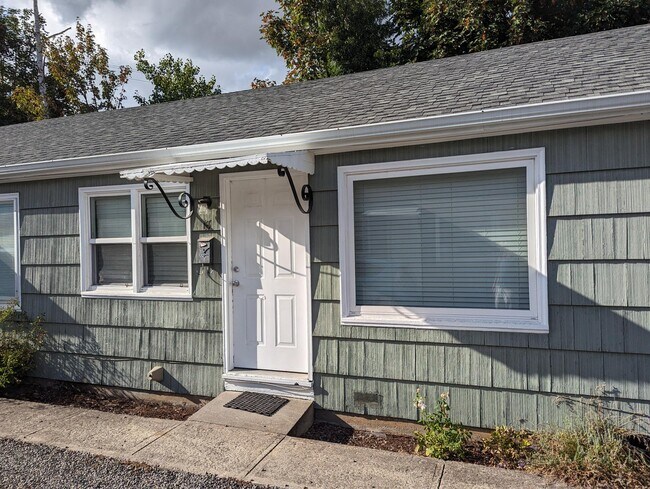 Building Photo - 4562 NE Cully Blvd