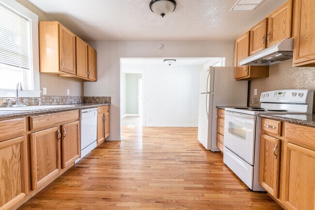 Foto del edificio - Craftsman Style 2 Bedroom 1 Bath House, $1830