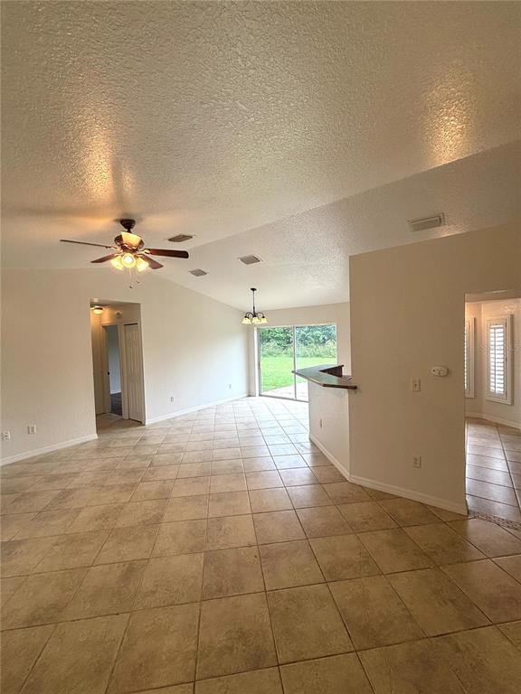 Foto del edificio - 3841 NE 28th Terrace