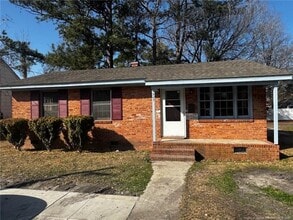 Building Photo - 207 E 15th St