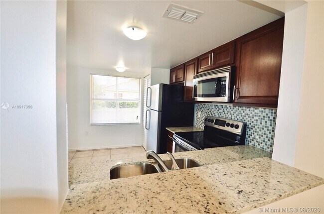 Foto del edificio - 3844 NW 90th Ave