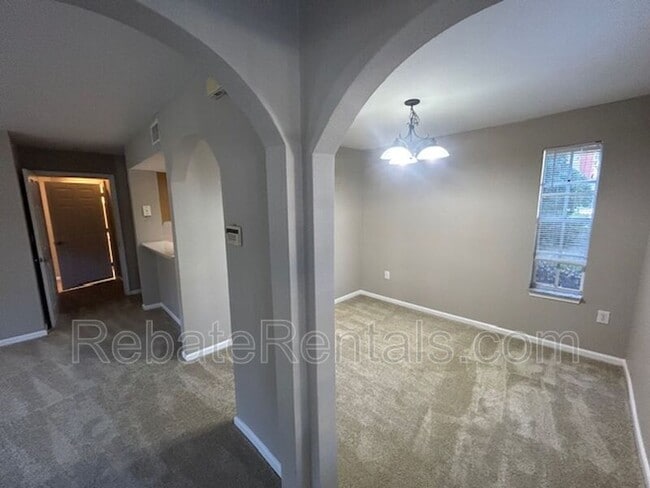 Building Photo - 10075 Gate Pkwy N