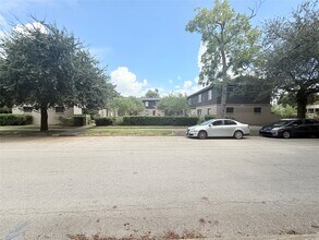 Building Photo - 1316 Heights Blvd