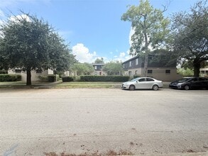 Building Photo - 1316 Heights Blvd