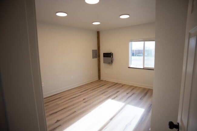 Foto del edificio - 5855 S View Rd