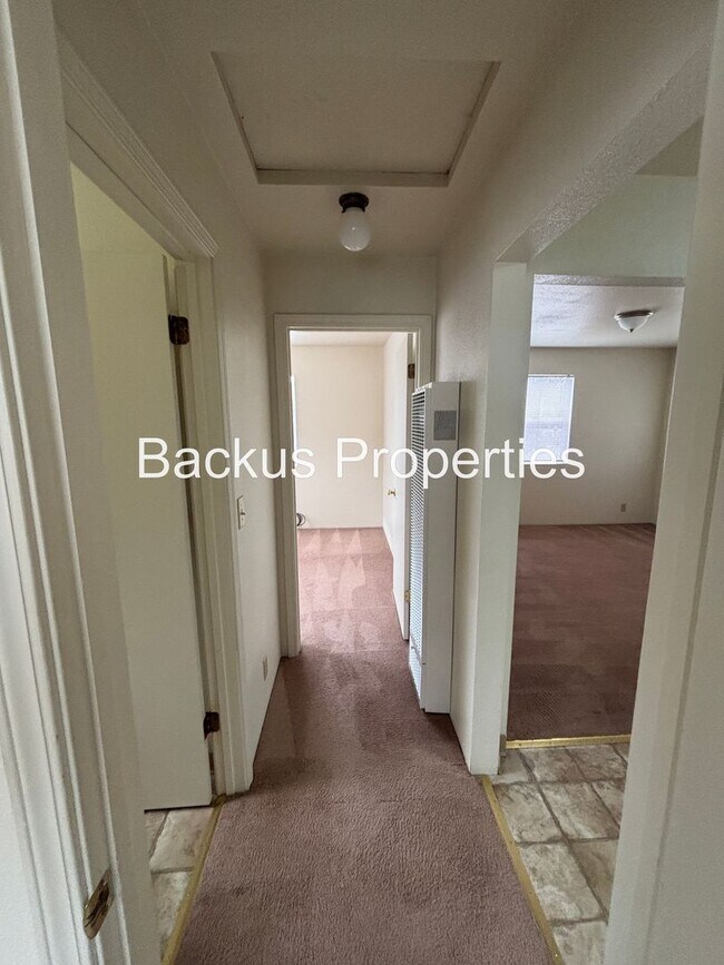 Foto del edificio - Darling two bedroom home in Monterey