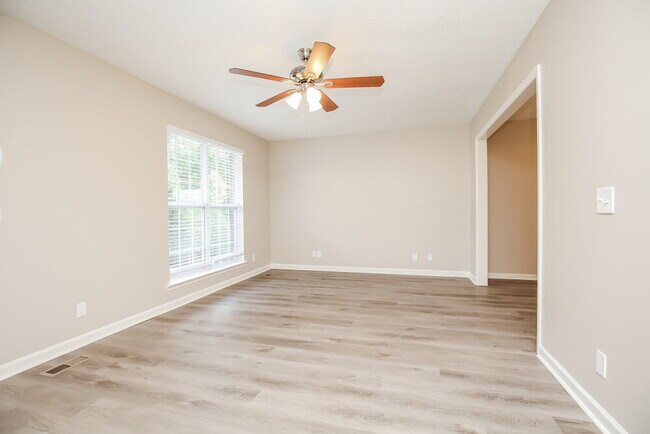 Building Photo - 112 Township Ct