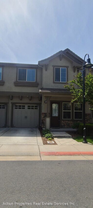 Primary Photo - 3 br, 2.5 bath House - 7181 Orchard Circle