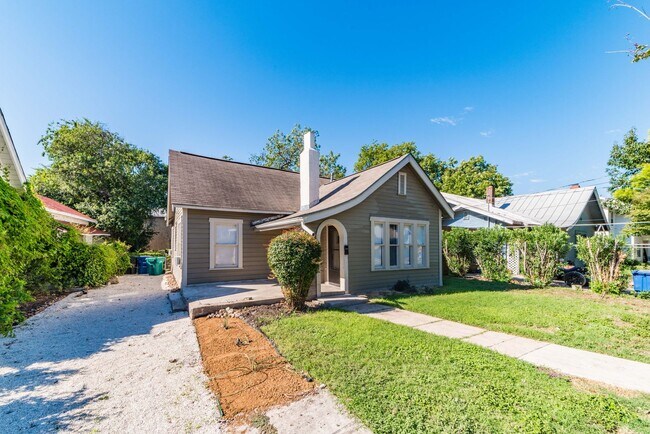 Foto del edificio - CHARMING 1930's COTTAGE
