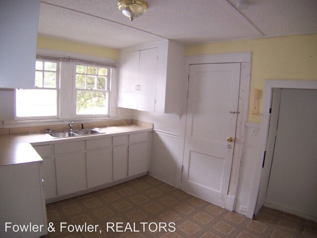 Foto del edificio - 920 E Dayton Ave