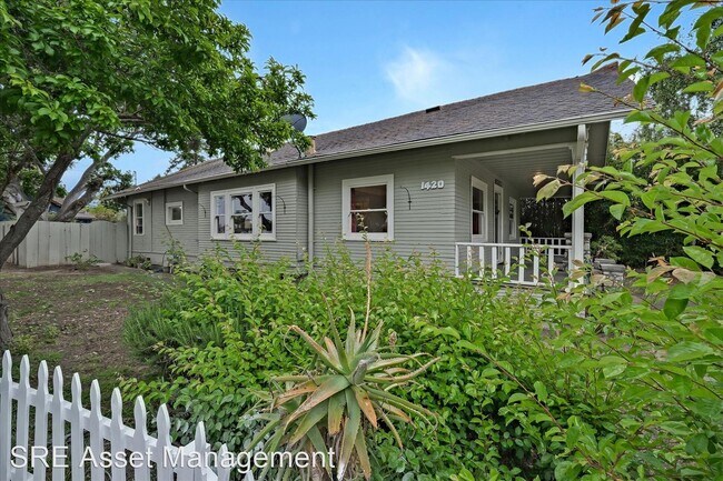 Building Photo - 3 br, 1 bath House - 1420 Merrill Street