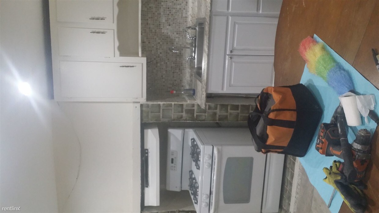 Building Photo - 1223 Bergen St