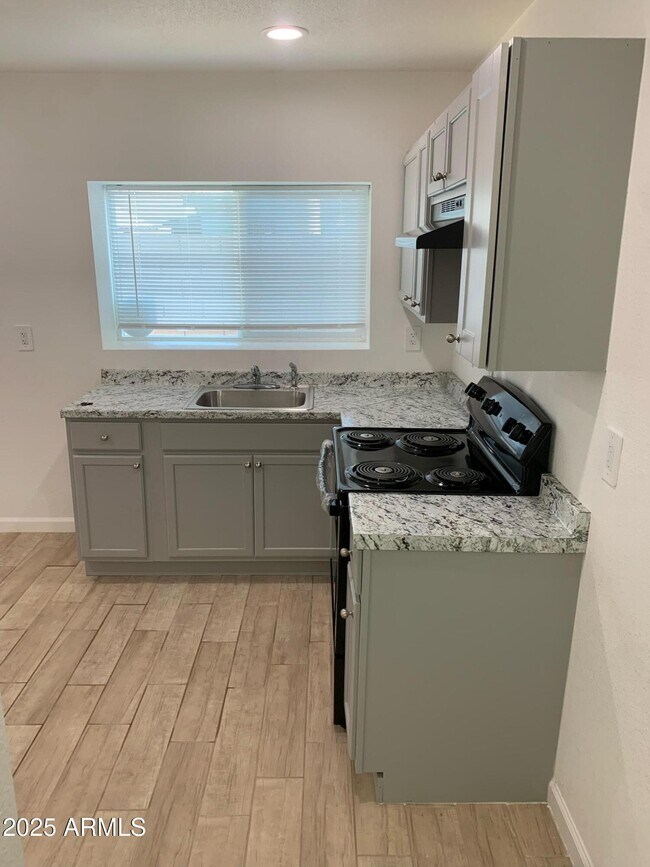 Foto del edificio - 1759 W Hadley St