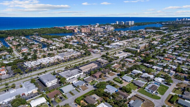 Foto del edificio - 3372 NE 5th Dr