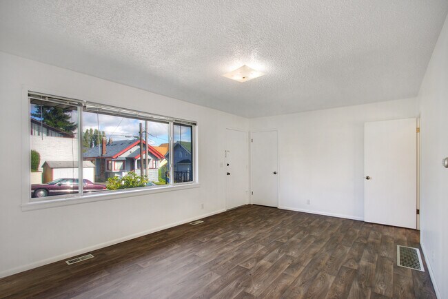 Foto del edificio - 2217 E Thomas St
