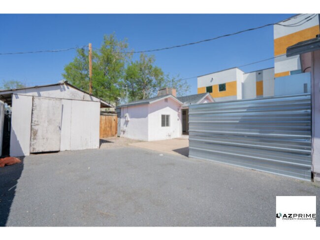 Foto del edificio - Experience Modern City Living In This Effi...