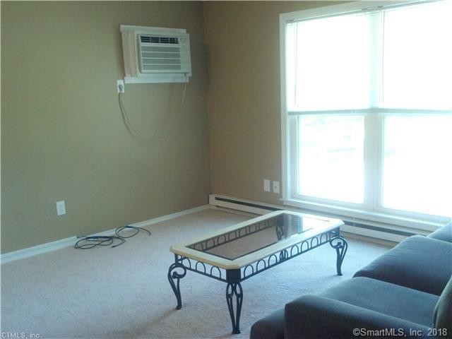 Foto del edificio - 949 Pleasant Valley Rd