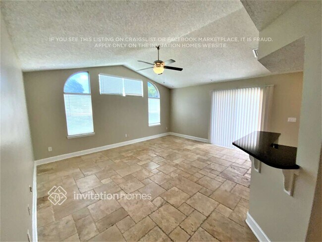 Foto del edificio - 12775 Dunns View Dr