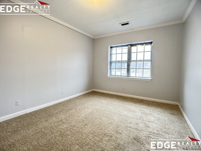 Foto del edificio - 203 Lake Shore Rd