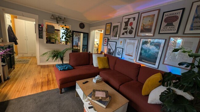 Photo du bâtiment - 5376 Houck Dr