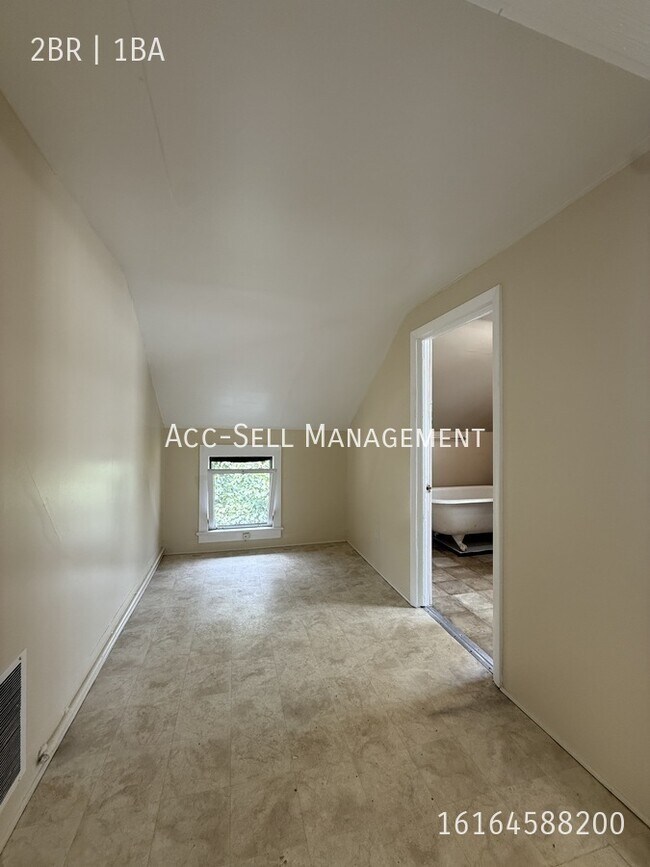 Foto del edificio - 847 Bridge St NW
