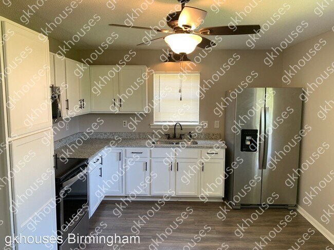 Foto del edificio - 4 br, 2.5 bath House - 922 Chinchona Dr