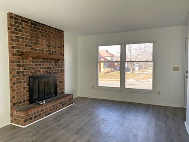 Building Photo - {12903} Updated| 1 car garage | Full basement