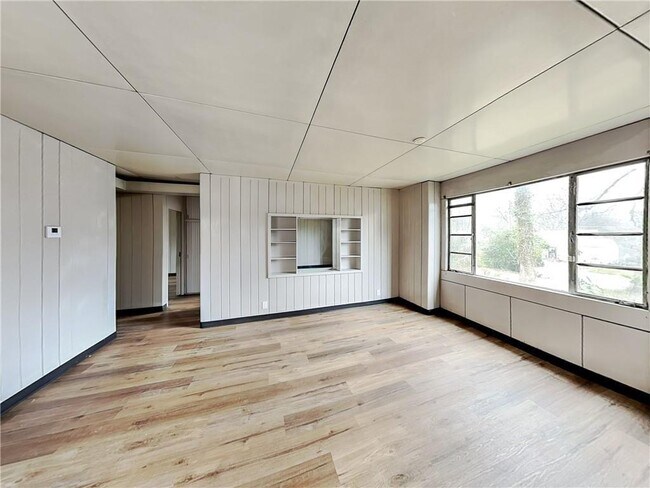 Foto del edificio - 832 Burchill St SW