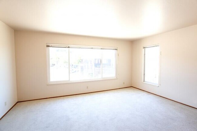 Building Photo - 1 bedroom in San Francisco CA 94110