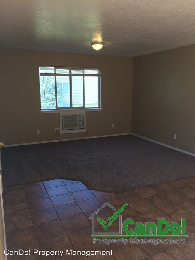 Building Photo - 145-195 Opal Ct